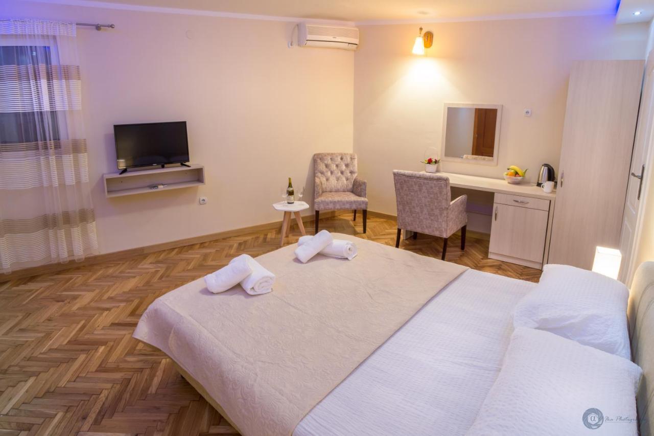 Apartments Vila Marija Kotor Exterior foto