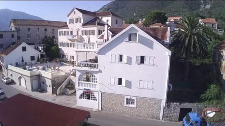 Apartments Vila Marija Kotor Exterior foto